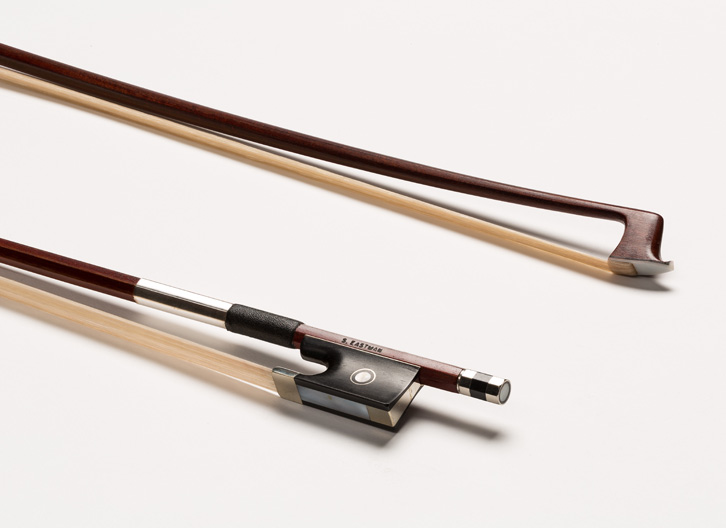 Eastman Model 40 Octagonal Brazilwood Violin Bow - 1/2
