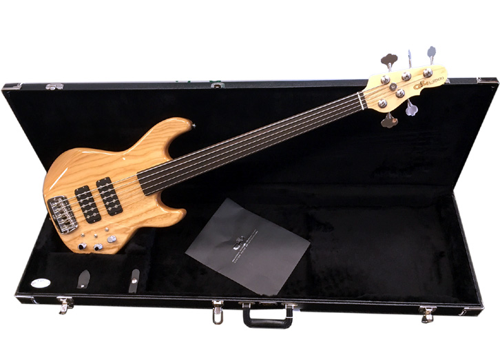 G&L USA L2500 Fretless 5-String Electric Bass w/Case - Natural